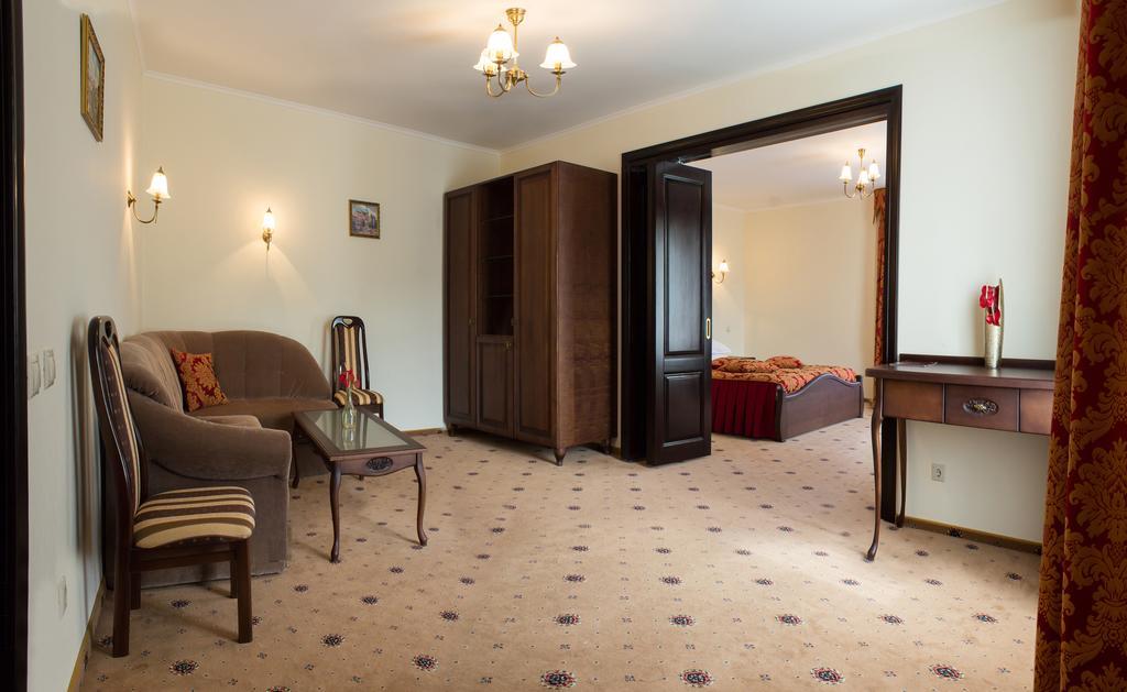 Galicka Korona Hotel Lviv Værelse billede